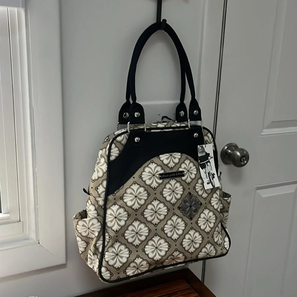 Petunia Pickle Bottom Marbella Meadows Sashay Satchel Diaper Bag,NWT